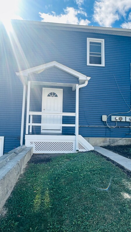 Building Photo - 78 Main St Rental