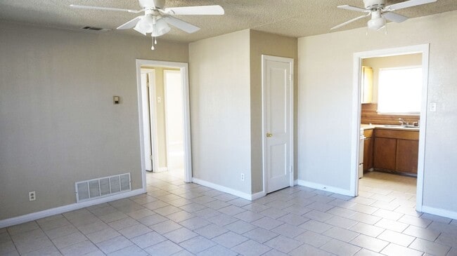 Photo - 912-912 Williamson Dr Unidad 910