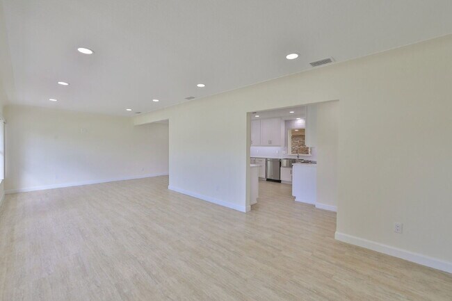 Photo - 5941 4th Ave N