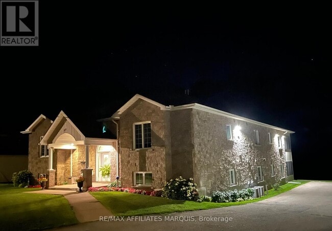 Photo - 98 Queen St Unit 4