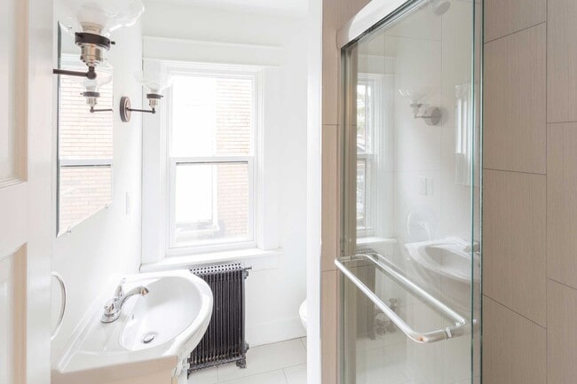 Photo - The One You're Waiting For At 14 Severn. Rare listing! Unit 401