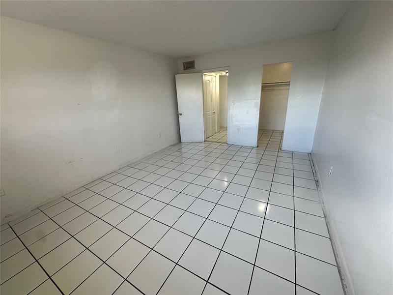 Photo - 3700 NW 21st St Unit 411