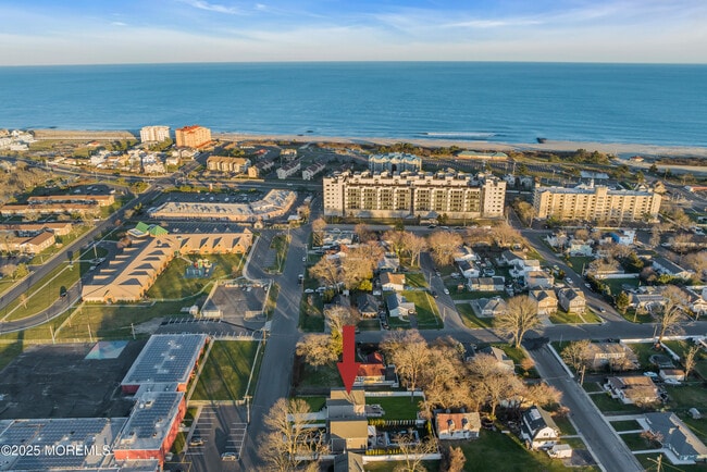 Photo - 132 Chelton Ave