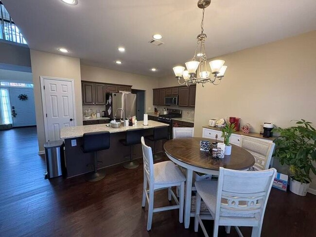 Photo - 553 Mountain Oaks Pkwy