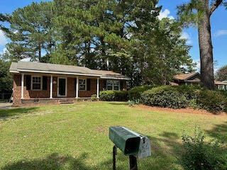 Building Photo - 212 Fairway Dr