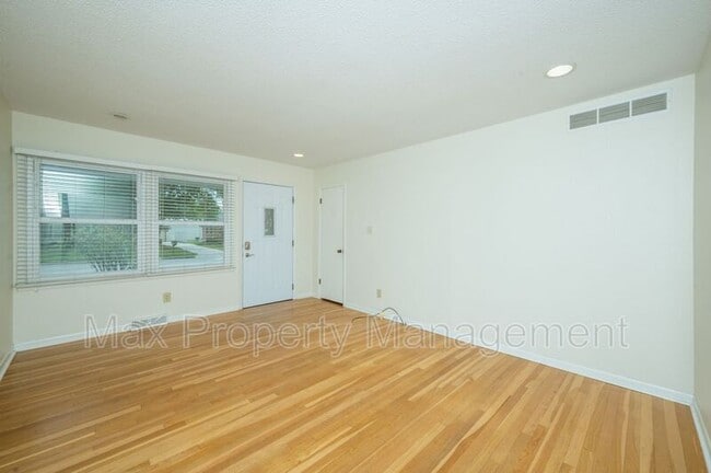 Photo - 5707 NW 66th Ave