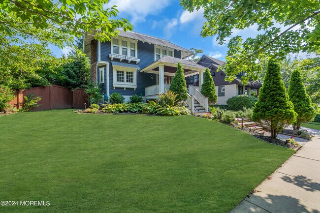 Photo - 1318 Locust Dr