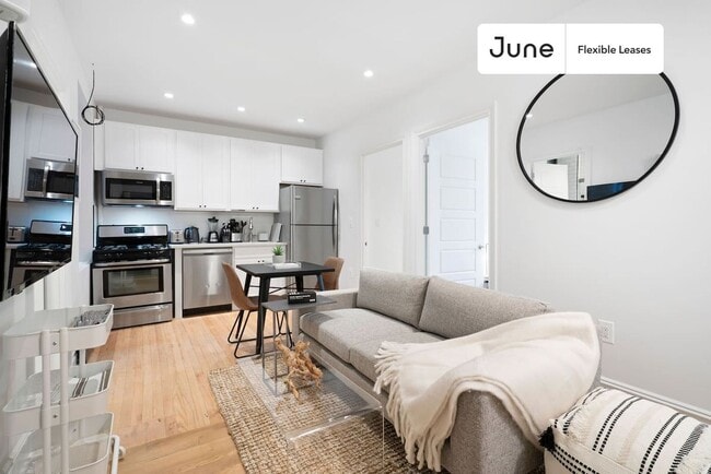 Modern Private ROOM in Greenpoint