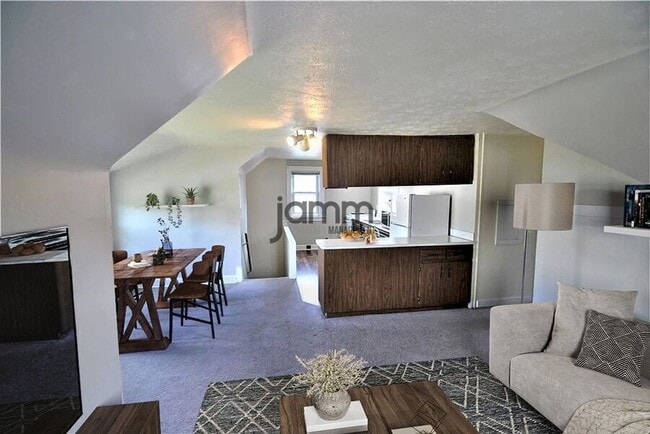 Photo - 1257 W Clifton Blvd