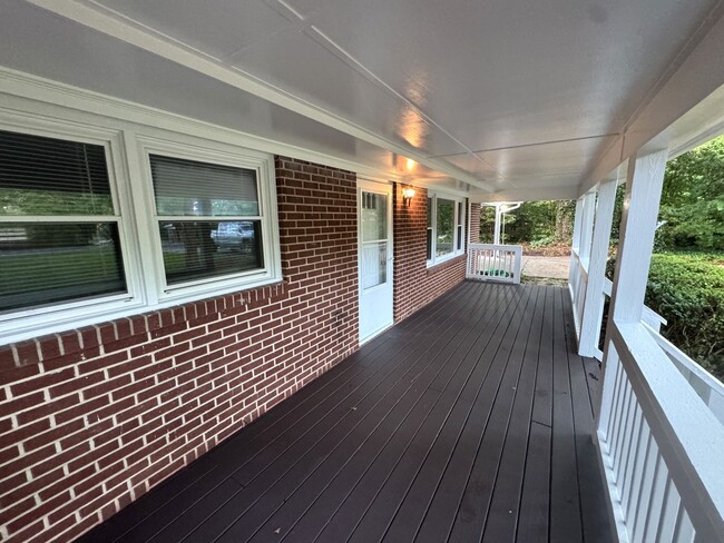 Photo - Downtown Watkinsville 4br Home FOR RENT