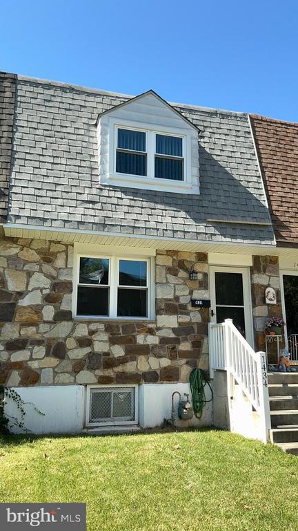 Photo - 1434 Powell Rd