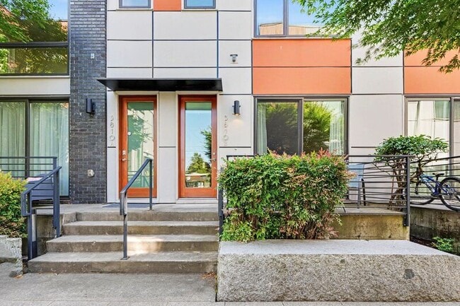 Photo - 3810 California Ave SW