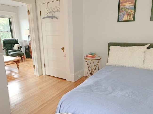 Photo - 35 Winchester St Unidad 203 Rental