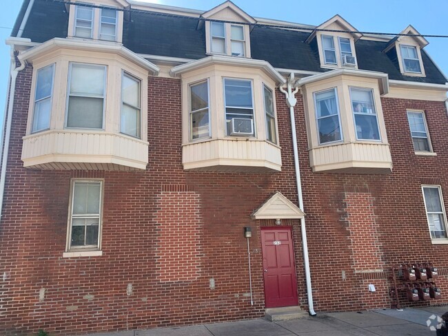 Building Photo - Coming Soon! 2 Bedroom, Coin Laundry, Park... Rental