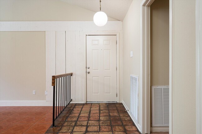 Photo - 9306 Sanford Rd