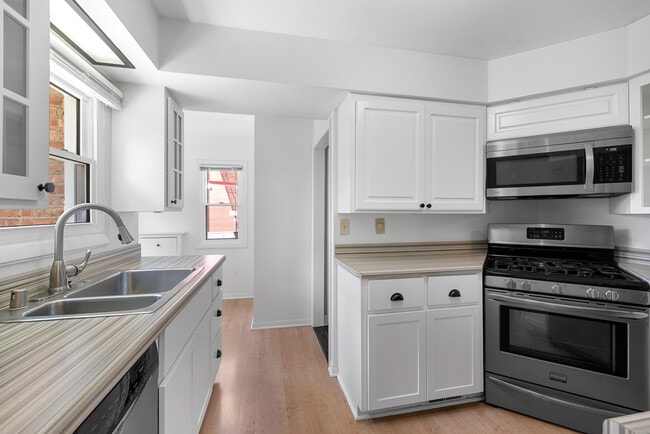 Photo - 5577 N Kent Ave