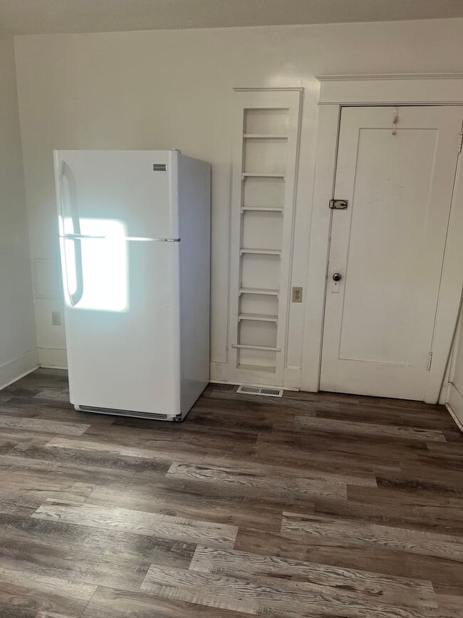 Photo - Charming 2 bed 1 bath close to UNR