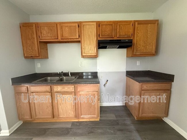 Photo - 3608 Hicky St