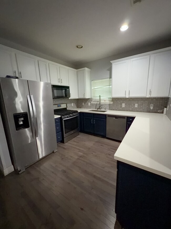 Photo - 1828 Fletcher St