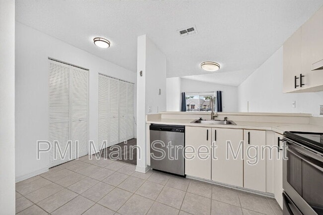 2512 Woodgate Blvd