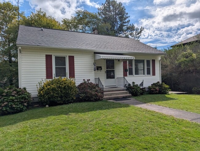 Photo - Fabulous Location - Black Mountain Rental