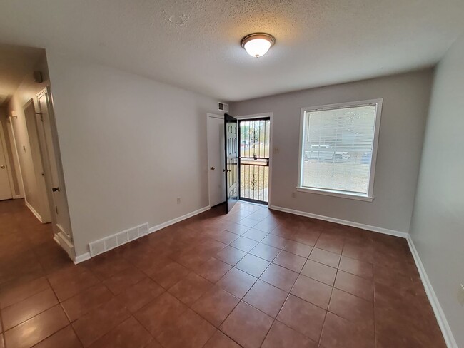 Photo - 5740 Cherokee Dr