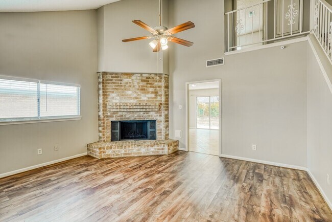 Photo - 11830 Perry Rd