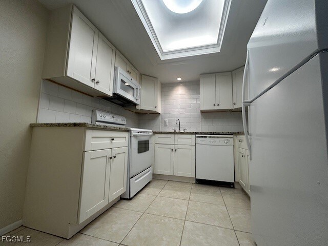Photo - 4906 Victoria Dr Unit 412