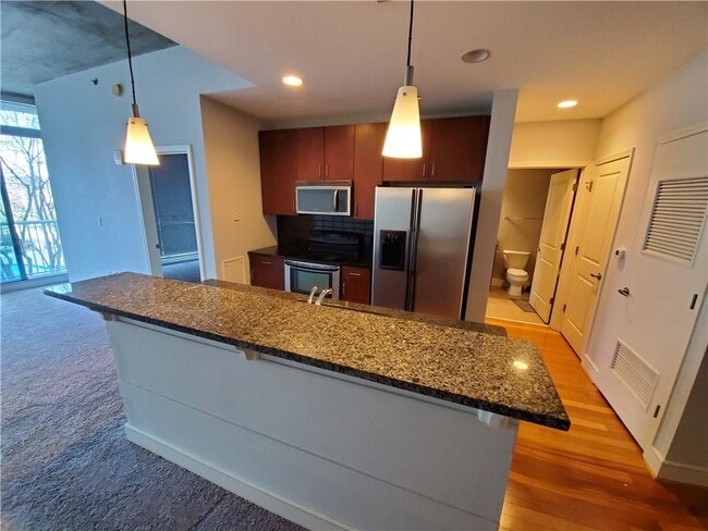 Building Photo - 950 W Peachtree St NW Unit 702 Rental