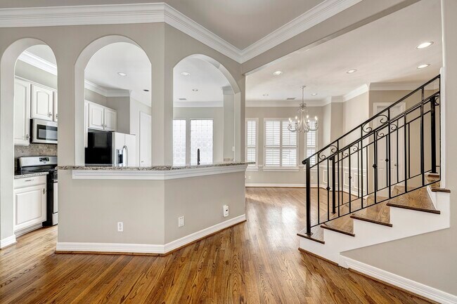 Photo - 3318 W Dallas St