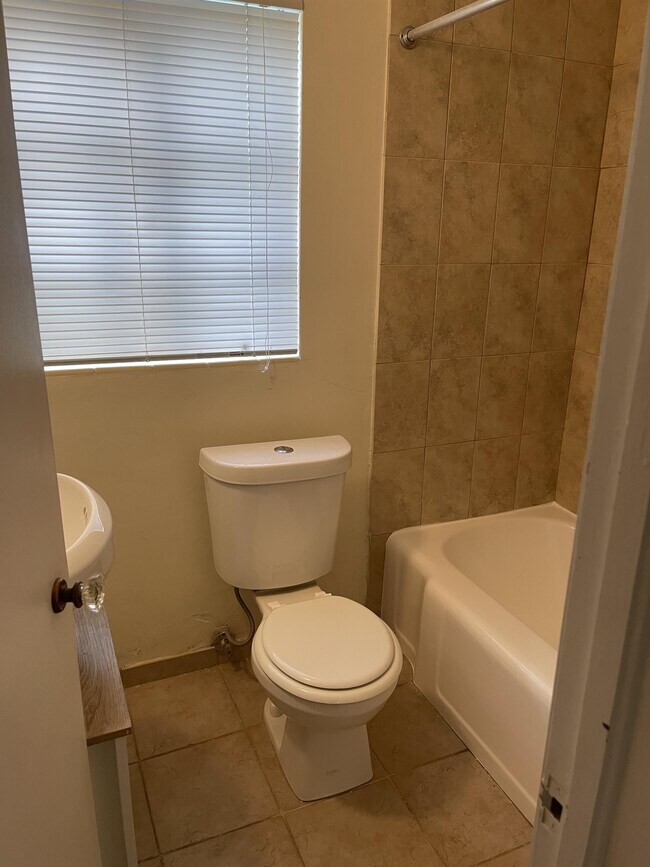 Photo - 1005 Murray Dr