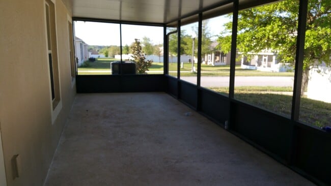 Building Photo - Large 4 x2 Groveland, FL Rental