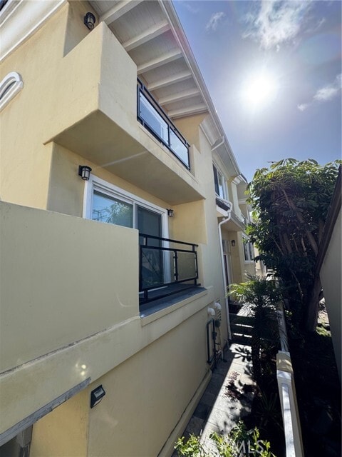 Building Photo - 521 Avenue C