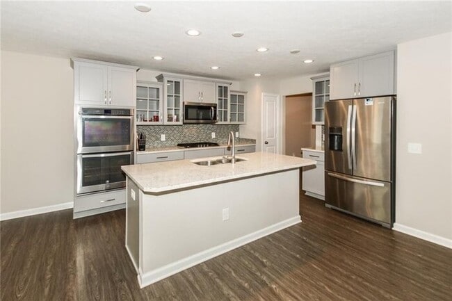Photo - Like NEW Home in Zionsville!