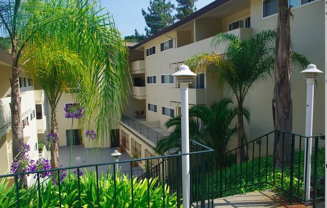 Patio - Marinian Towers Apartments