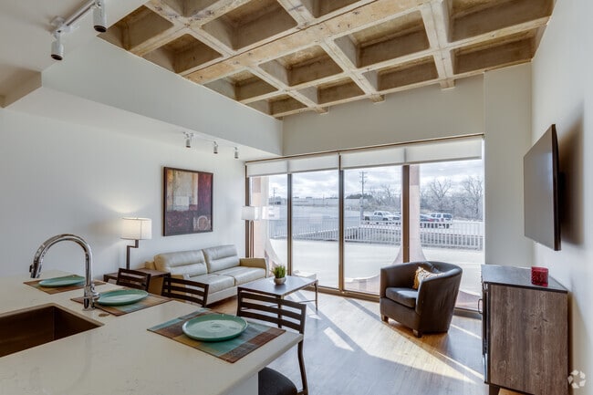 2BR, 2BA