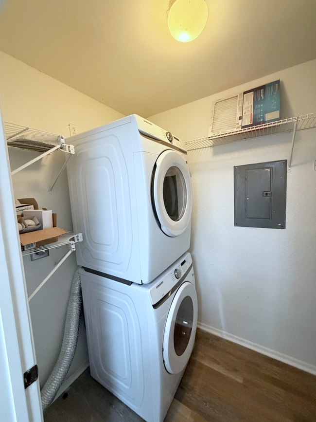 3705 SW 27th St Unit 711 (Windsor Park)