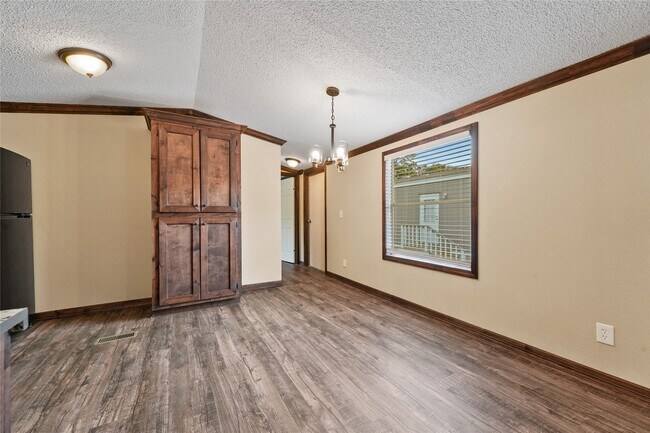 Photo - 21395 Ruth Dr