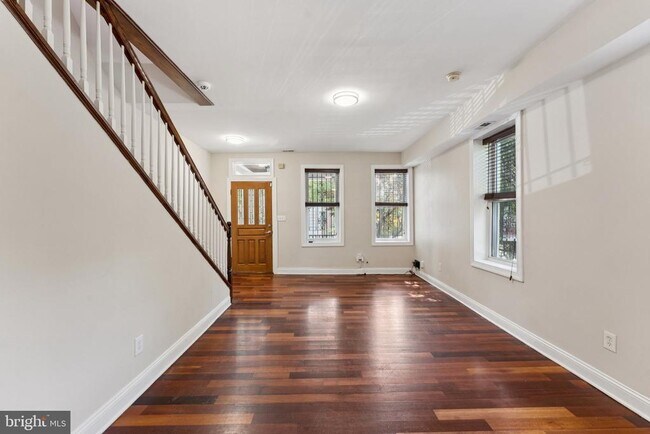 Photo - 2911 Sherman Ave NW