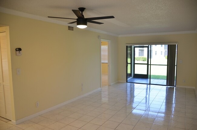 Photo - 320 Norwood Terrace Unit 113