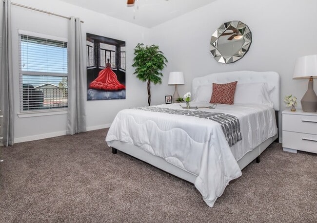 Photo - Fairmount Oaks