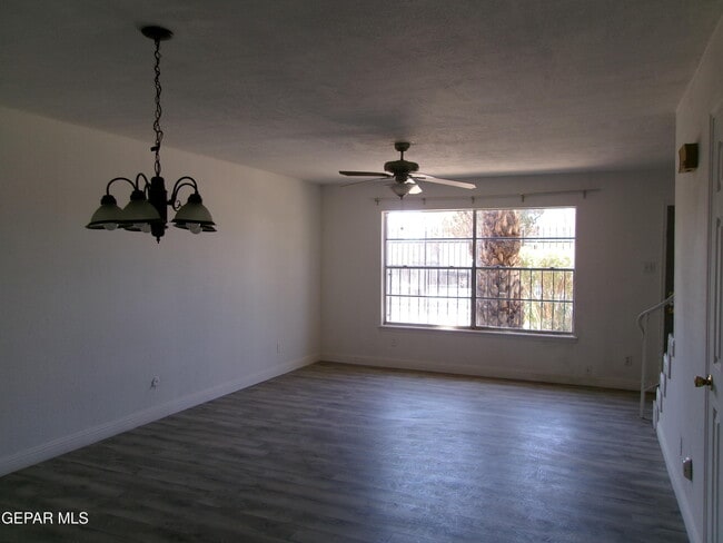 Photo - 6700 Escondido Dr