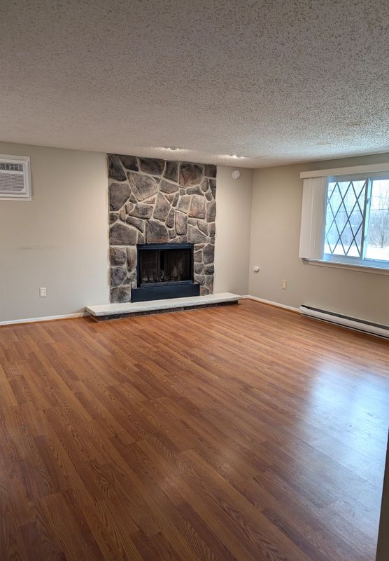 Photo - 6301 Robinson Rd