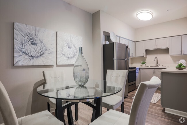 1BR,1BA-The Riesling