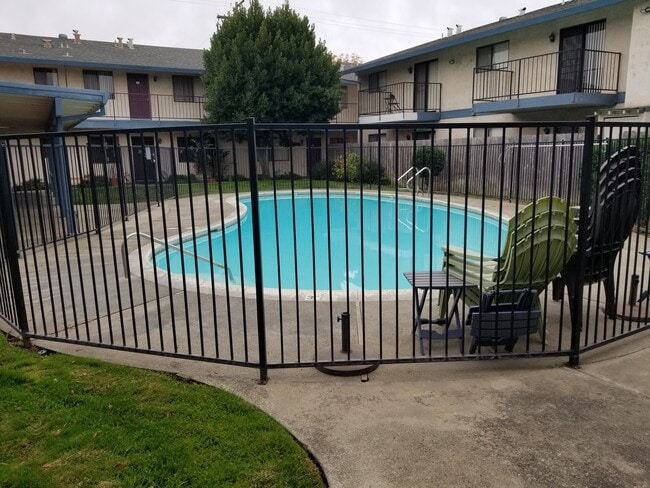 Orange Grove Apartments
