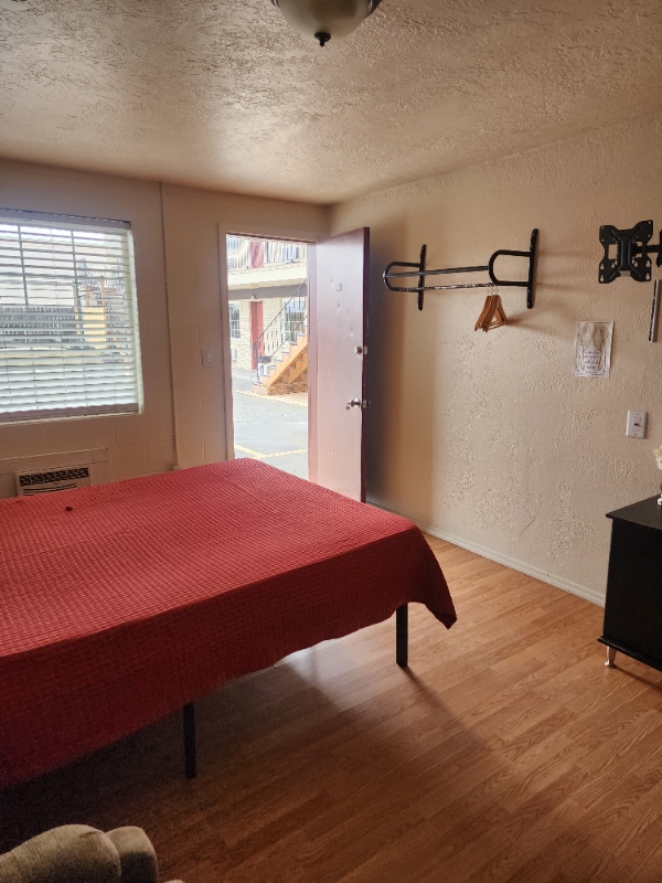 Photo - 309 E 3rd Ave Unidad 1