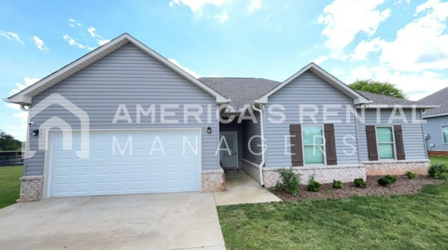 Photo - Home for Rent in Eastaboga, AL...Available to View with 48 Hours Notice!!