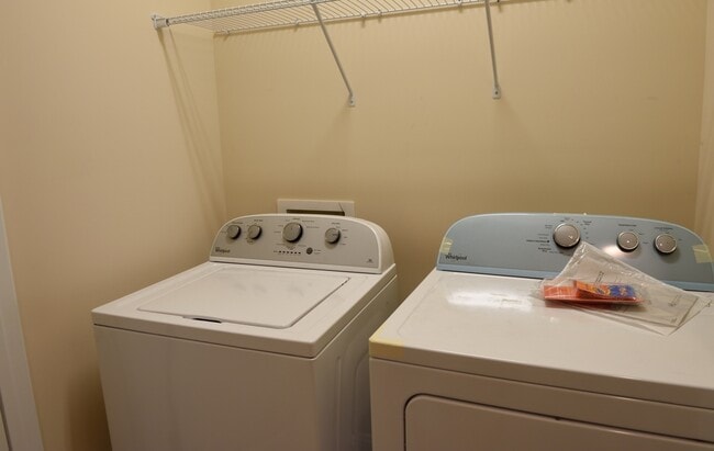 Photo - 237 E Waterlynn Rd