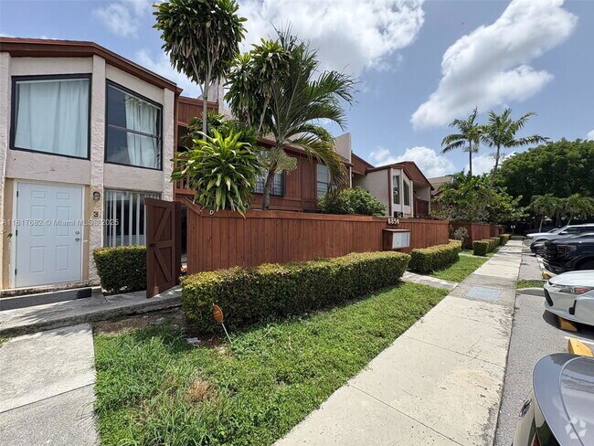 Building Photo - 6854 SW 114th Pl Unit D60 Rental