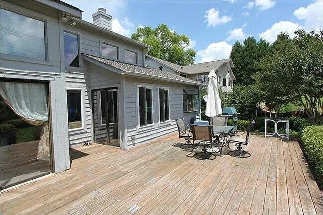 Photo - 1600 Old Hunters Trce